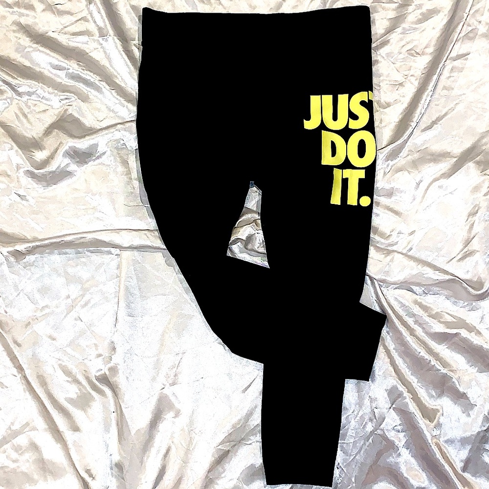 ✔️NIKE® PLUS LEGGINGS✔️
